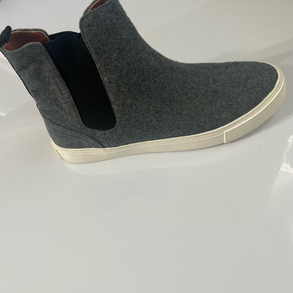 ASOS Gray Men's Chelsea Slip-On Shoes